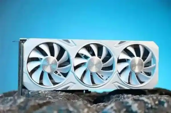 探索《模拟农场25》新篇章：GeForce RTX 4060 Ti带你体验自然馈赠