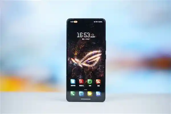 ROG游戏手机9 Pro震撼亮相！185Hz高刷新率震撼发布