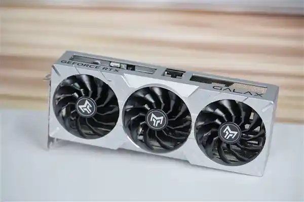 【震撼登场！影驰RTX 4070 Ti SUPER金属大师Plus OC】