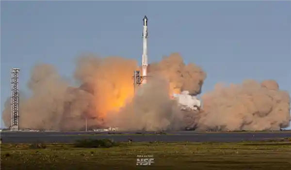 揭秘SpaceX星舰第六飞官方美图：科技之巅的未来之美