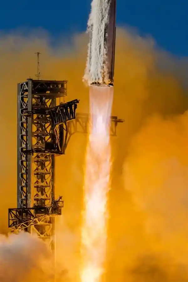 揭秘SpaceX星舰第六飞官方美图：科技之巅的未来之美