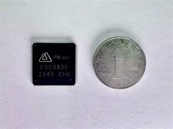 内生安全MCU芯片问世，刷新行业纪录！中国研发首款可即插即用芯片