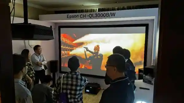 爱普生闪耀2024广州音响唱片展，带来震撼高端巨幕视听体验