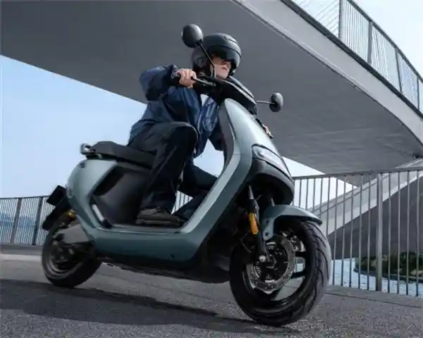 九号E125 MK2：解决长途通勤难题，让打工人的出行更便捷