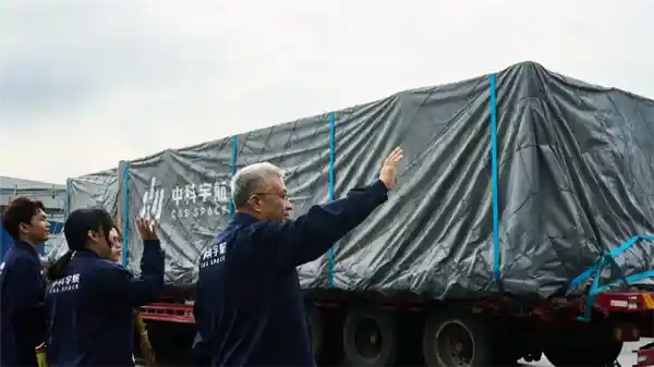 创纪录！力箭一号商用火箭再次发射，成功搭载57颗卫星飞向宇宙