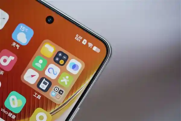 iQOO Neo 10 Pro：全新双芯战神震撼登场