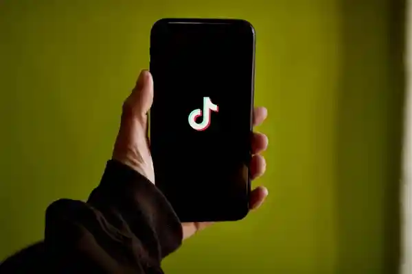 美国议员敦促库克：立即从苹果App Store下架TikTok！