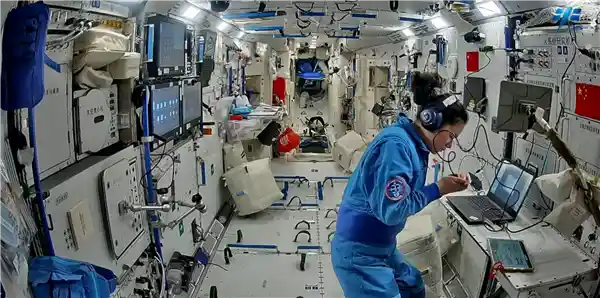 探秘神十九航天员太空实验：全程记录舱内科学探索！