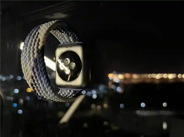 智能手表小心！高铁玻璃背后的危险你绝对想不到