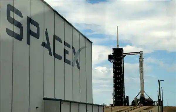 特斯拉、SpaceX遭加州拒绝：马斯克怒了