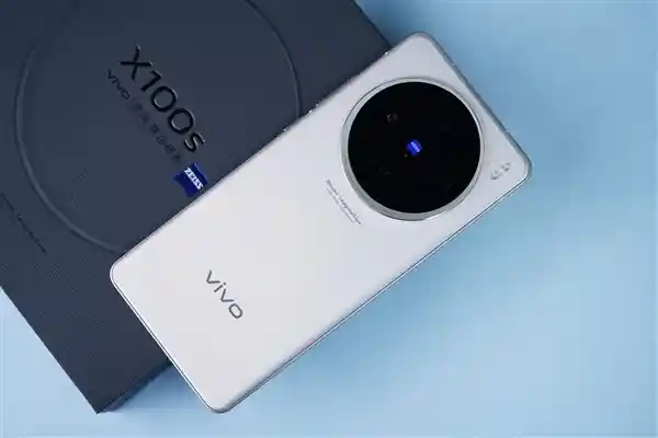 vivo X200 Ultra曝光：视频拍摄表现媲美苹果，终结灭霸级影像霸权