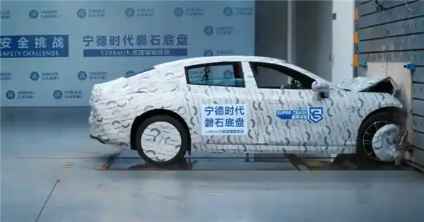 宁德时代发布磐石底盘：120km/h碰撞无火无爆，车身如屹立岩石