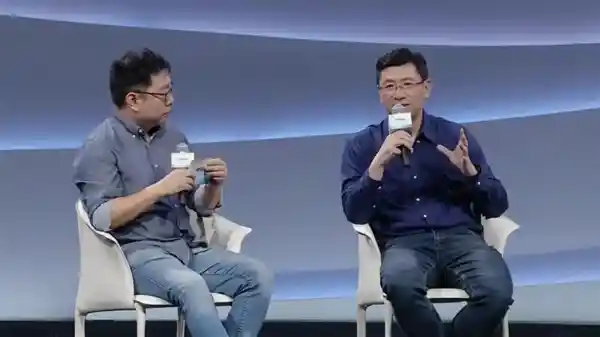 AI领域年底惊现双雄：北京与上海齐头并进，谁能称霸？