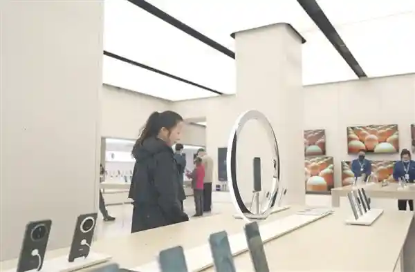 未来之光：2025年，谁将引领下一个辉煌时代？