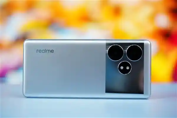 震撼登顶！11月安卓次旗舰新势力：真我GT Neo6 SE强势问鼎性能巅峰