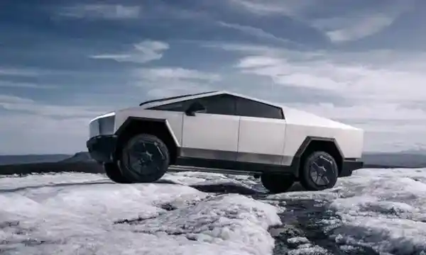 特斯拉Cybertruck皮卡惊喜降价！租金直降10%