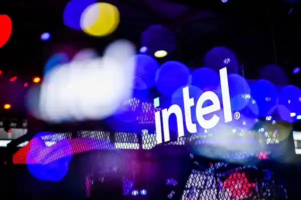 英特尔寻求外部CEO！陈立武、Marvell CEO等入围候选人名单
