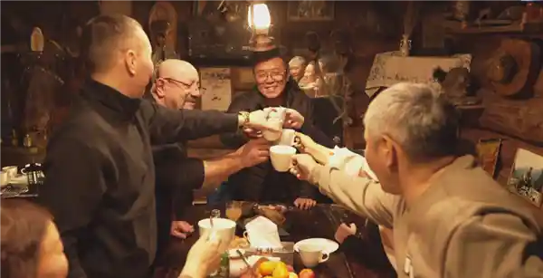 极寒雅库茨克：探索美的空调真暖咖啡屋，感受西伯利亚冬日温暖之旅