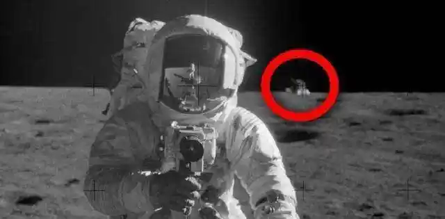 神秘之月：揭秘月球空洞、外星遗迹与轨道之谜