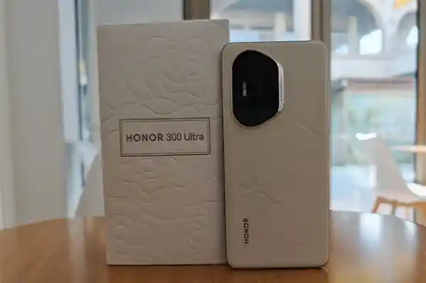 荣耀新品发布：300系列数字巨头震撼登场，价格仅2299元！