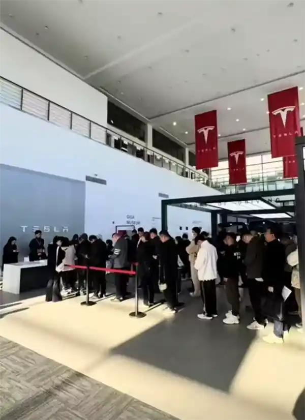合肥特斯拉门店突破传统，首付5.6万即刻驾新车