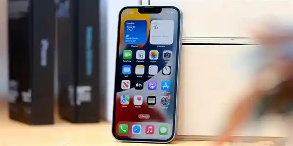 iPhone SE 4再度惊艳：京东方供应OLED面板，刘海屏引领时尚潮流