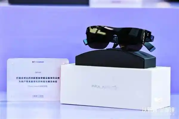 「星纪魅族 StarV 获天猫「新潮引力奖」殊荣，引领潮流新风向」