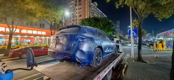 比亚迪海豹06旅行版惊艳亮相！空间再升级，10万不得卖爆