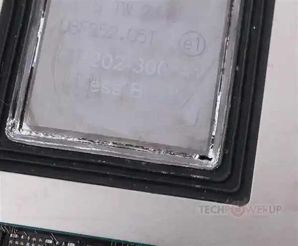 RTX 5090硅脂散热实测：液金换代不改温效？