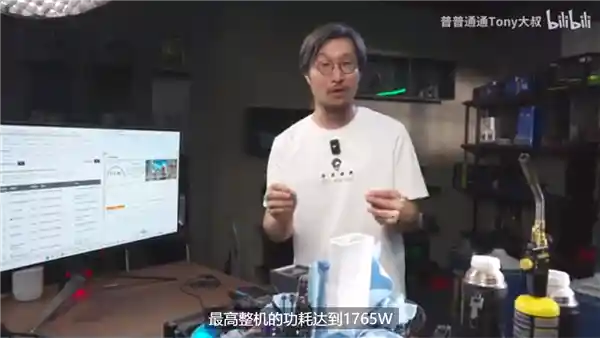 超频的RTX 5090D引爆1765W狂潮！这款炙热显卡席卷科技界！