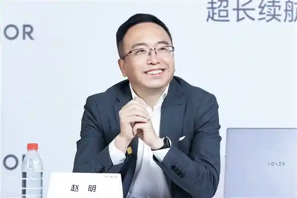 华为前悍将李健接掌荣耀CEO，赵明辞职曝变数