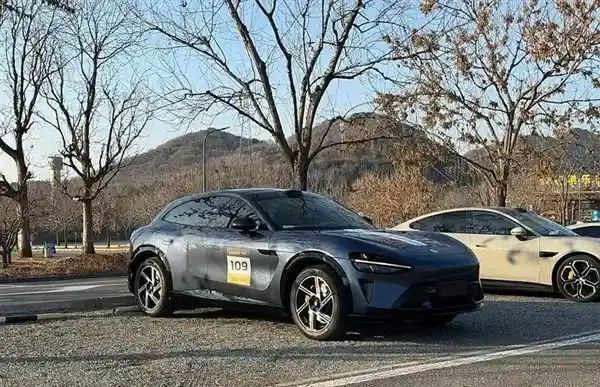 小米与特斯拉携手2025新车大揭秘：7款全新车型震撼登场，YU7/ModelY仅为序幕