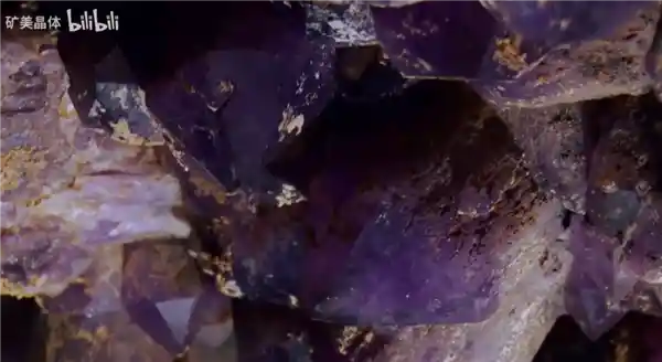 明星狂热：水晶销售风潮席卷娱乐圈