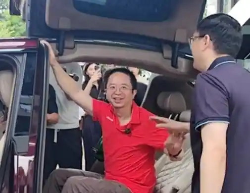 广汽传祺省下2亿！周鸿�t夹手事件惊人揭秘