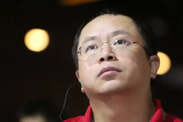 周鸿神选！哥哥直播带你选购小鹏汽车：10万级智能家用车