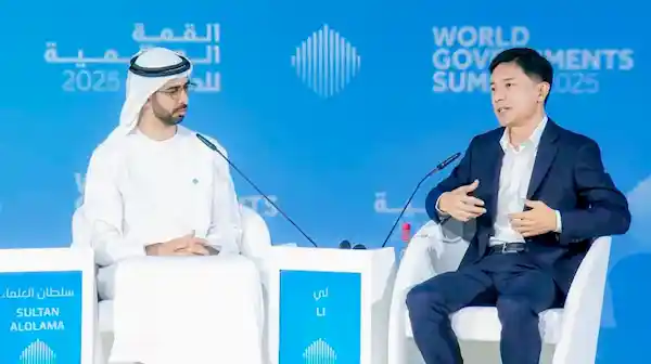 李彦宏：致力于打造AI领域的未来，持续投入大模型训练