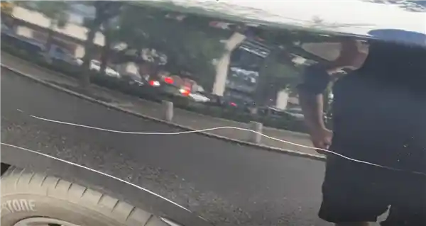 女邻居恶意划伤全新宝马X3，当事人遭判5个月拘役