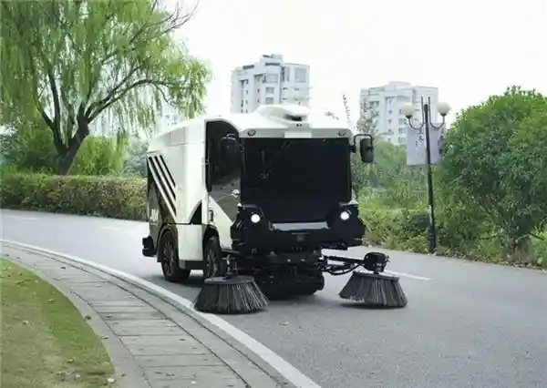 智能驾驶助力环卫赛道 商业应用加速纵横