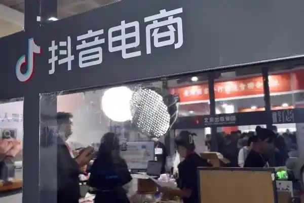 字节跌入泥潭，逼近绝境？