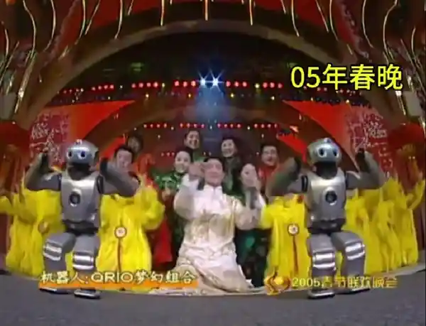 从春晚小角色蜕变为主角，20年磨一剑！网友惊叹：瘦了还长高