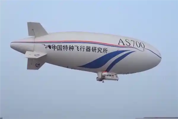 中国首款电动载人飞艇AS700D科研试飞圆满成功：开启空中新纪元