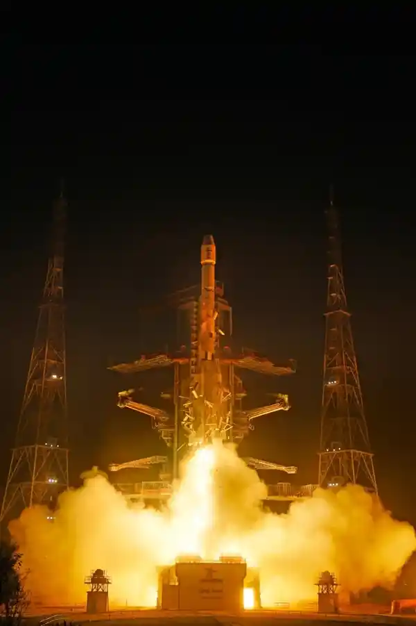 2025年开局双星：印度与日本同步发射区域导航卫星