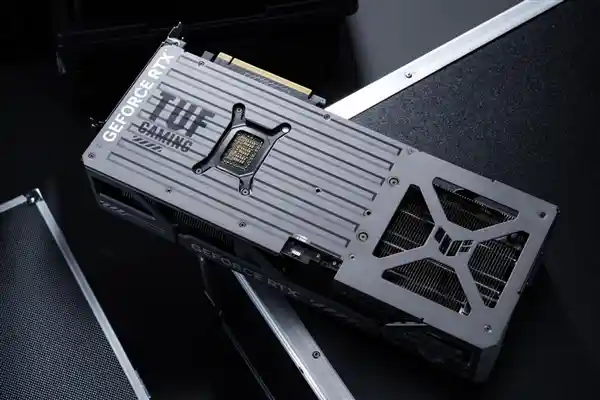 激战全开！华硕TUF GAMING RTX5080电竞特工助你一战成名