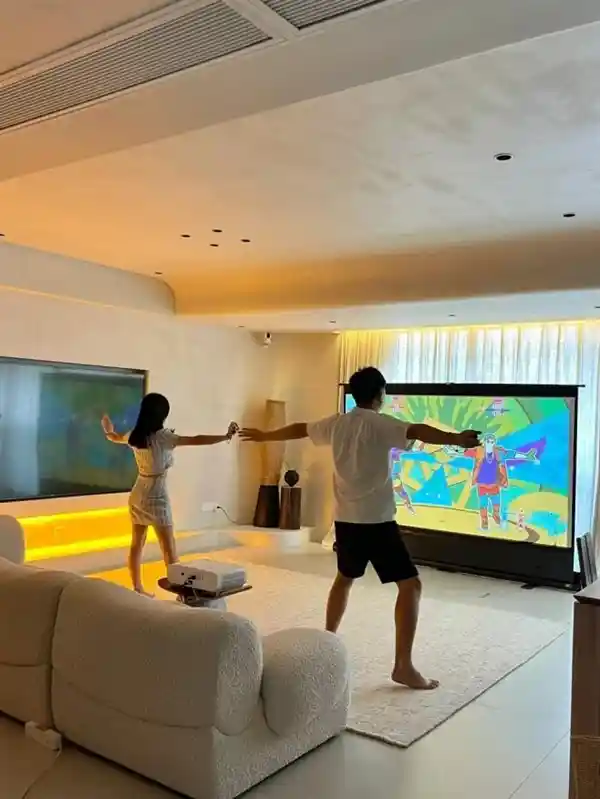 《2025家用投影仪榜单出炉：当贝F7 Pro如何颠覆传统巨头？》