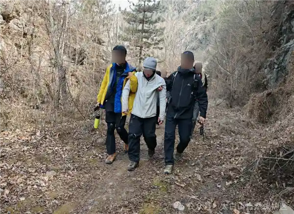 《非法穿越秦岭鳌太线被困，驴友获救后被罚五千》