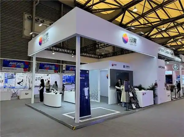 《AWE2025重磅首发：首款图像+语音双互动儿童智能设备惊艳亮相！》