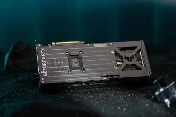 🔥春日电竞狂欢！华硕RTX 5070Ti显卡引爆性能狂潮