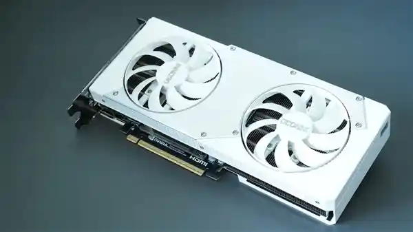 《寒霜尤物惊艳登场！RTX 5070映雪OC深度评测》