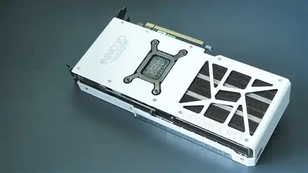 《寒霜尤物惊艳登场！RTX 5070映雪OC深度评测》