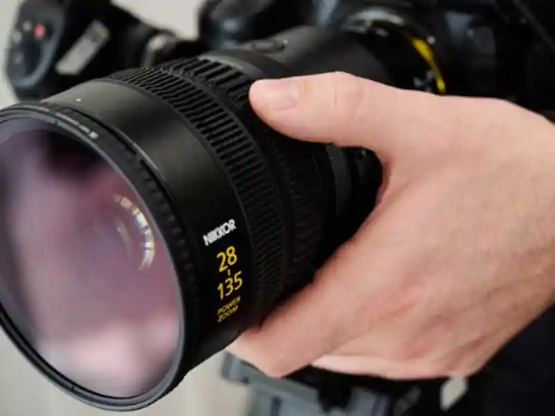 《全能王者登场！尼克尔 Z 28-135mm f/4 PZ redefine 视频创作新纪元》
